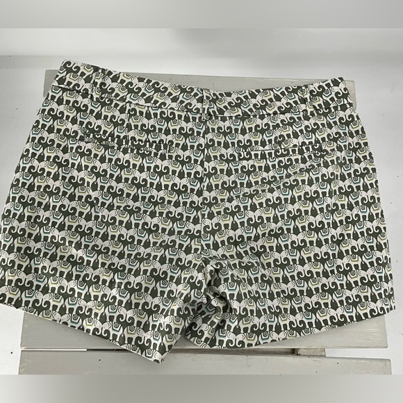 Banana Republic Pants - Banana Republic Green and White Patterned Cotton-Blend Shorts